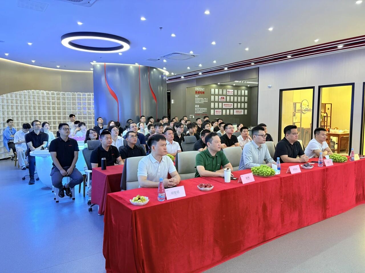 9.3從閱兵看中國智造底氣!智火柴以油品監(jiān)測(cè)實(shí)力護(hù)航 “國之重器” 圖1