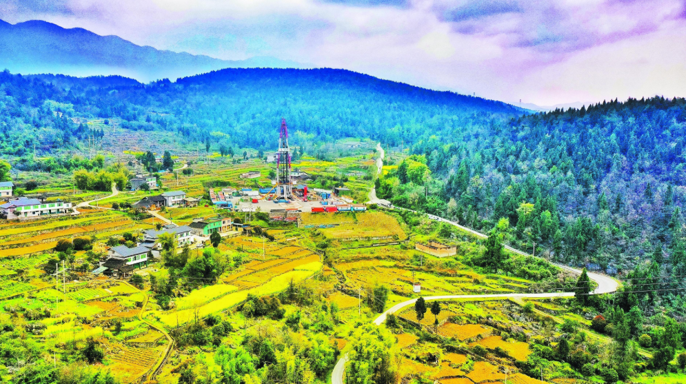 石油工程技術(shù)創(chuàng)新驅(qū)動能源產(chǎn)業(yè)轉(zhuǎn)型，智火柴科技助力高效開發(fā)